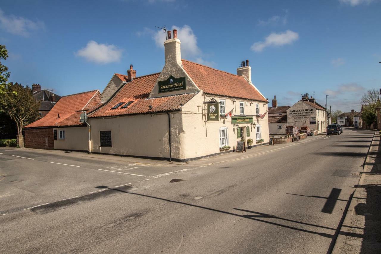 Ferienwohnung The Saracens Head The Conkera Chapel St. Leonards Exterior foto
